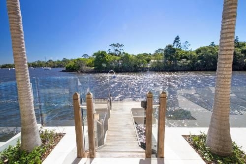 12 Noosa Parade4
