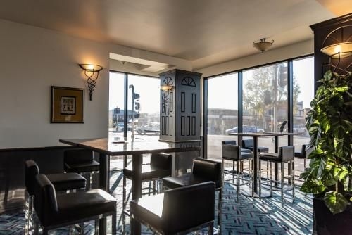 Astor Inn1