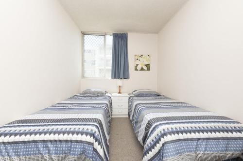 Ebbtide, unit 17, 2-6 North Street3
