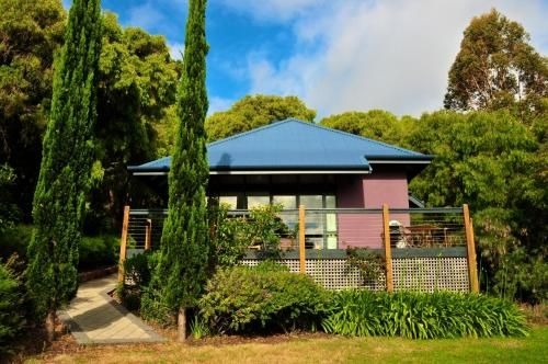 Waterfall Cottages0