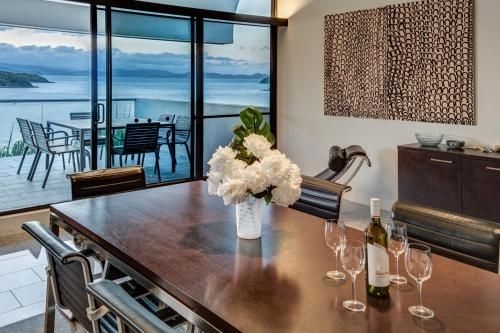 Waves 3 Luxury 3 Bedroom Endless Ocean Views Central Location + Buggy (Waves 3 Luxury 3 Bedroom Endless Ocean Views Central Location Plus Buggy)0