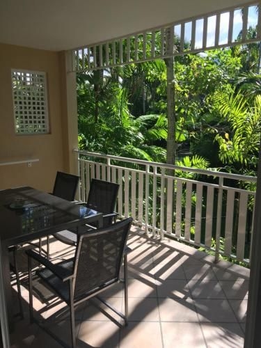 Cairns Golf Course Apartment4