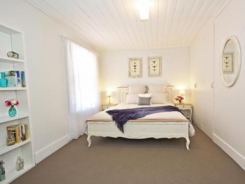 Queen's Cottage Barossa Valley2