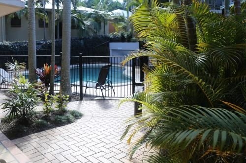 Byron Beach Flats1