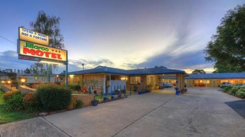 Jillaroo Motor Inn0