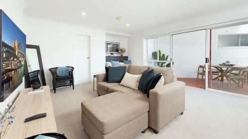 ULTIMATE BONDI LIVING (Ultimate bondi Living)0