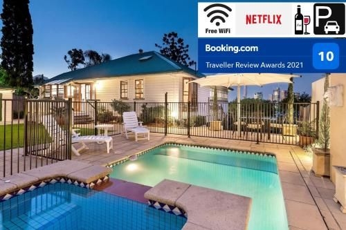 Ultimate Family Retreat - 3 Bedroom Home - Private Pool - Pet Friendly - Amazing City Views - Brisbane - WiFi - Parking (Ultimate Family Home - 3 Bedroom Lux Retreat with Private Pool Spa and Incredible Views)0