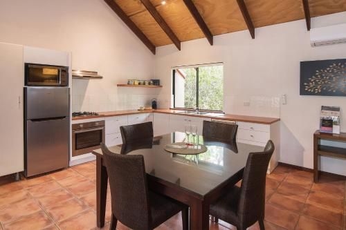 Forest Rise Chalets and Lodge3