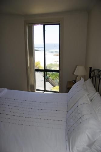 Cliff House Beachfront Villas3