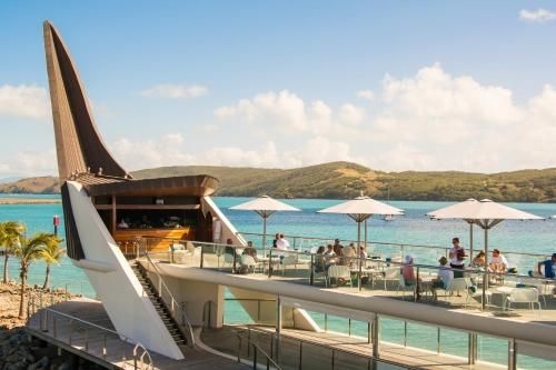 Yacht Club Villa0