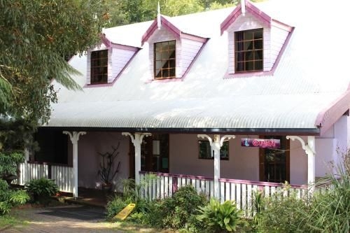 Dancing Waters Cottage0