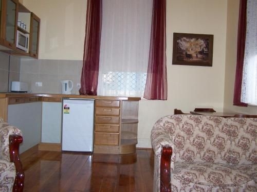 RJ's Bed & Breakfast3