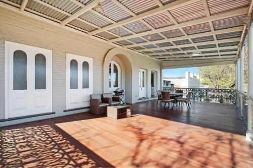 Albury Suites - Waterstreet2