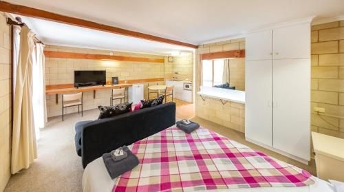 Barham Bridge Motor Inn1