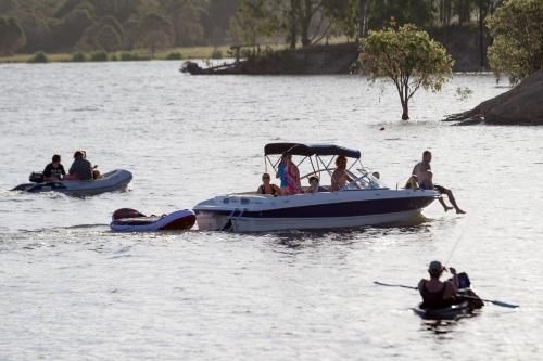NRMA Lake Somerset Holiday Park1