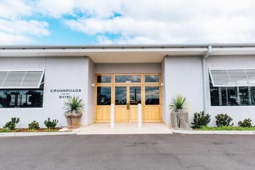 Crossroads Hotel0
