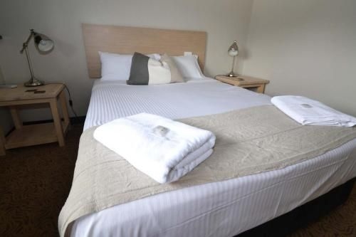 Crossroads Hotel4