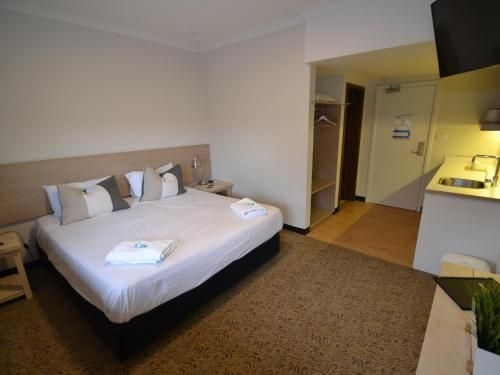 Crossroads Hotel3