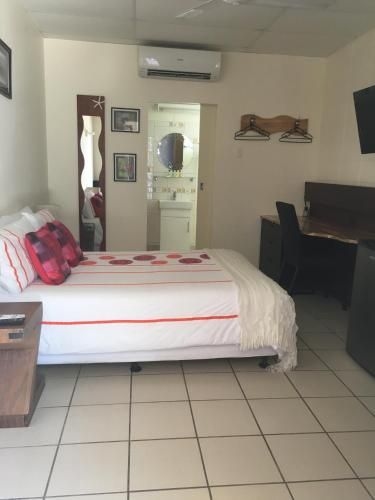 Black Marlin Motel4