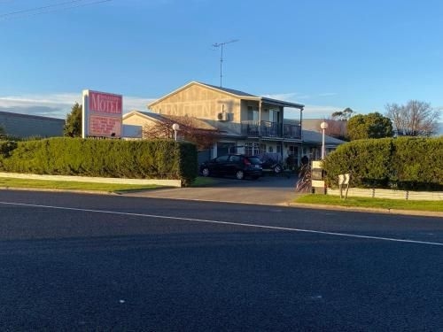 Mid Valley Motel1