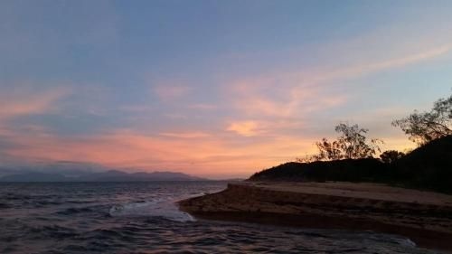 Shambhala Retreat Magnetic Island Cottages2