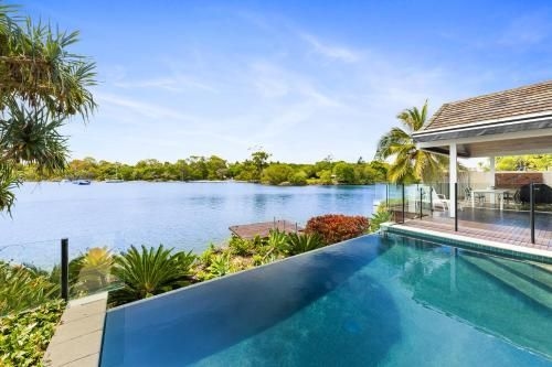 22 Noosa Parade0