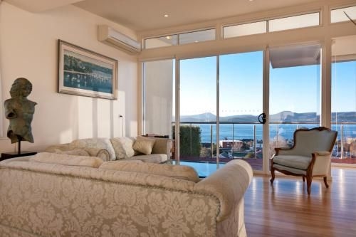 567 Sandy Bay0