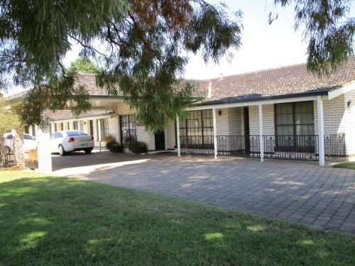 Southern Comfort Motor Inn0
