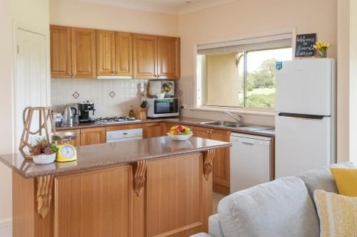 Emerald Cottage4