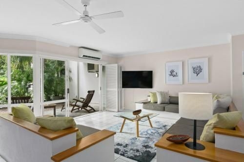 Poolside Apt. In Alamanda Beachfront Resort 410