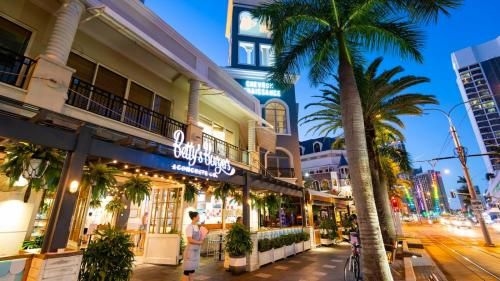 Luxury Residence Surfers Paradise Five Star Apartment2