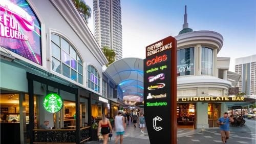 Luxury Residence Surfers Paradise Five Star Apartment1