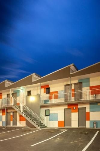 Kingston Hotel2