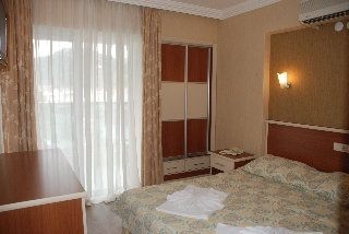 Epic Hotel and Aparts3