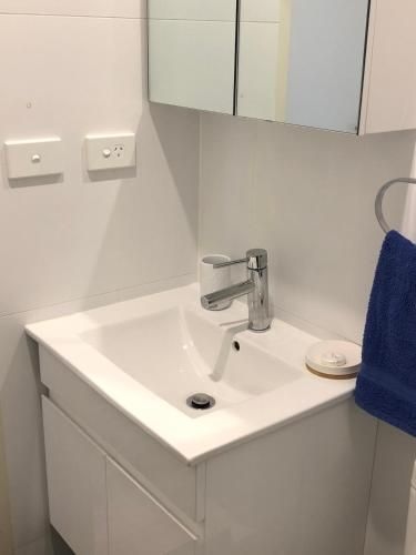 Bondi Beach Studio King Suite 13