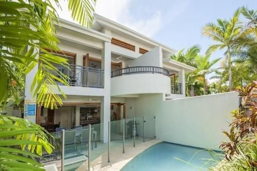 Tropical Oasis - 8 Templemoon1