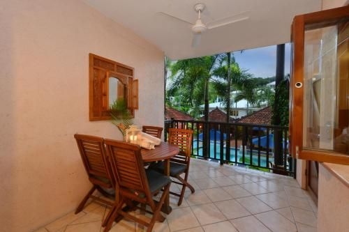 Poolside @ Hibiscus4