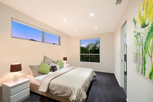 Waterfront Splendour4