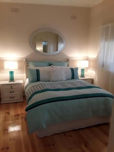 Bay Bell Cottage0