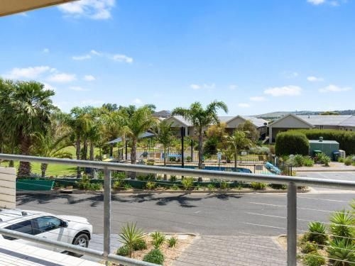 Wenneelys - 26/45 St Andrews Boulevard3