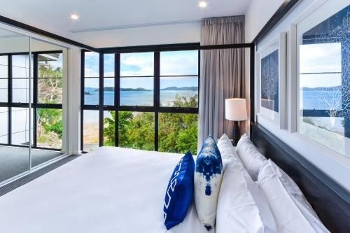 Hidden Cove on Hamilton Island3
