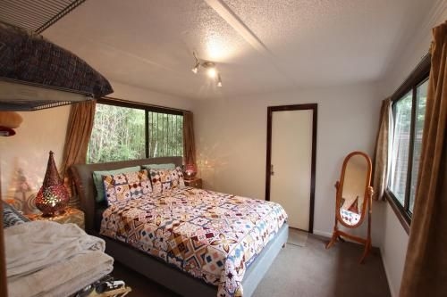 305 Montville - The Artist's Cottage1