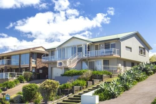 143 Mitchell Pde - Magnificent Outlook3