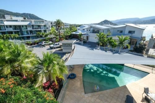 Peninsula Picture Perfect Airlie Beach1