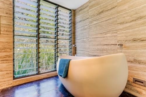 Calanthe Acreage - Doonan4