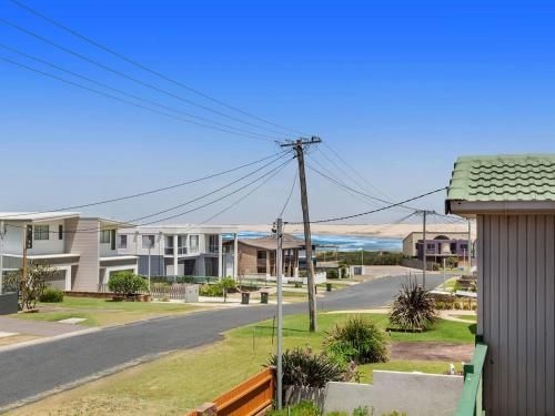 1/32 Ocean Avenue - three bedrooms, three bathrooms, air con, boat parking & water views1