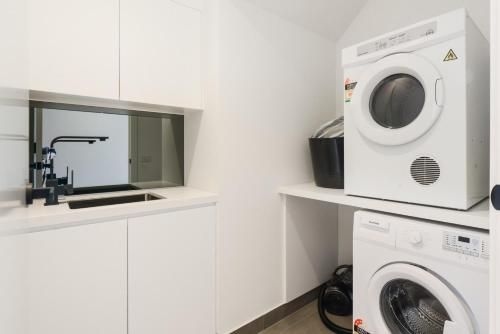 Boutique Stays - Murrumbeena Place 24