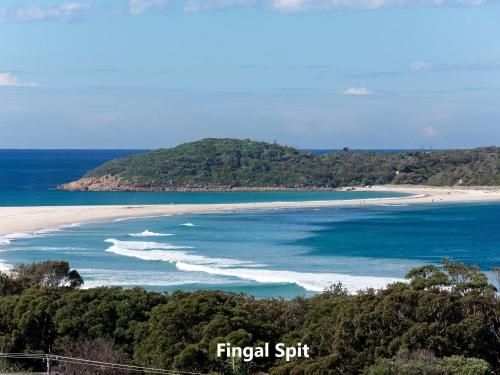 Barefoot' 7/44 Marine Drive - Fabulous Fingal Bay0