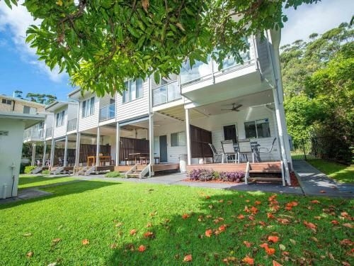 1 'Florida', 5 Lillian Street - 2 min walk to beach, shops & restaurants2