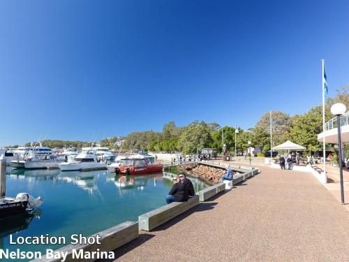 4 'Yarramundi' 47 Magnus Street - air conditioned unit with water views4